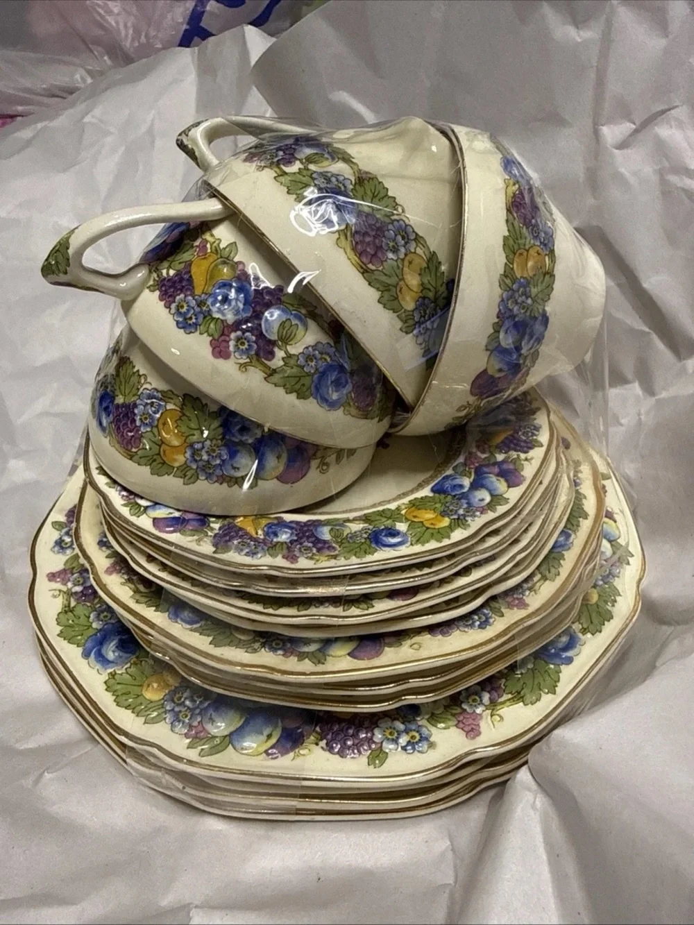 Vintage Crown Ducal Florentine Service for 4 England Pattern #1954 Fruit Floral